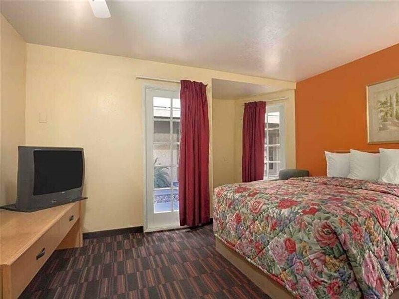 Knights Inn Tucson D.M.A.F Area Dış mekan fotoğraf